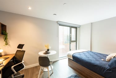 1 bed studio, Nelson Street, Holylands, Belfast, BT151BH - Image 5